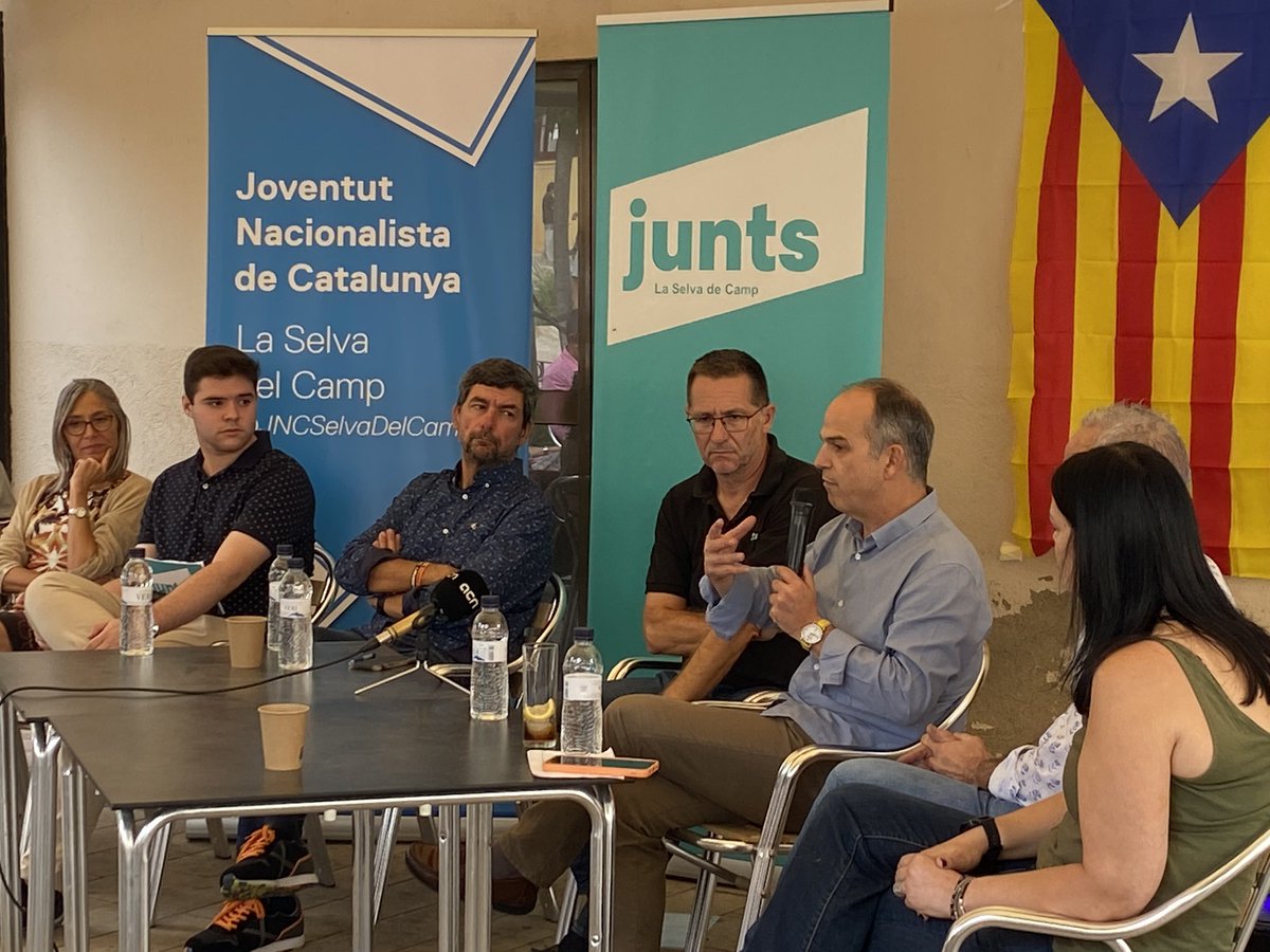🌍 Miquel Àngel Bové serà el cap de llista de Junts a La Selva del Camp (<a href="/junts_la/">Junts La Selva del Camp 🎗</a>). El secretari general <a href="/jorditurull/">Jordi Turull i Negre</a>, la senadora <a href="/assumpcas/">Assumpció Castellví</a> i els diputats <a href="/jcanadellb/">Joan Canadell</a> i Quim Calatayud l’han acompanyat en l’acte de presentació.