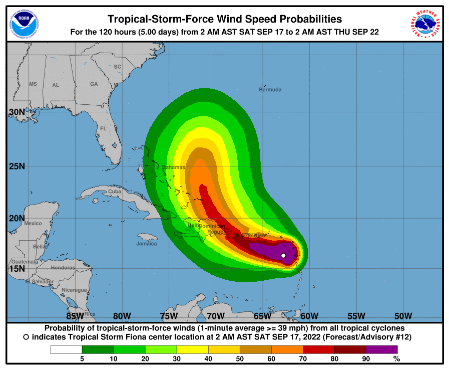 Osirisdleon's tweet photo. A las 5:00am de hoy sábado 17 de septiembre la tormenta tropical Fiona se ubica cerca de la posición 16.4°N, 63.3°W, moviéndose hacia el oeste a 20 kph, con vientos máximos sostenidos de 96kph, pero su presión ha disminuido a 1000mb, lo que sugiere un proceso de fortalecimiento. https://t.co/jRBLTW5wbo