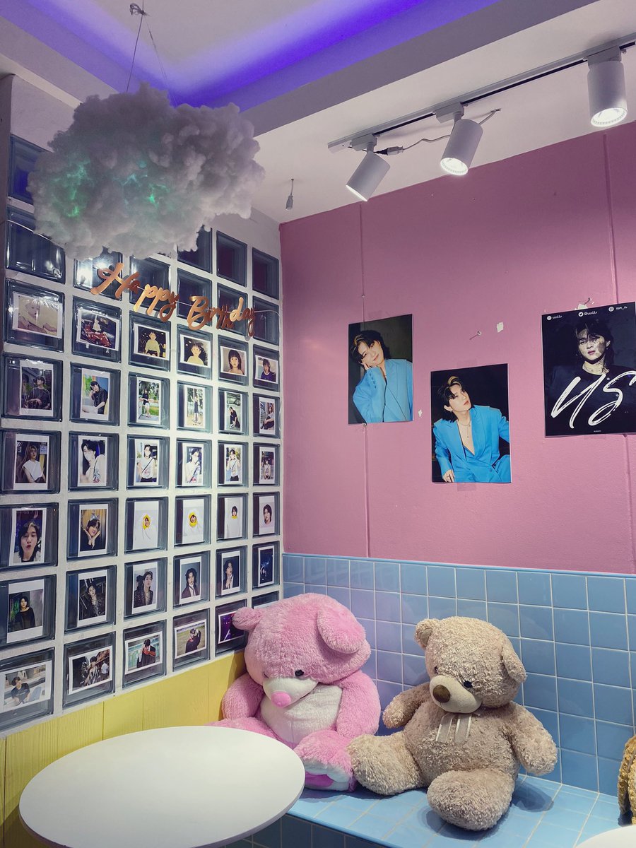 NamFonIsMe's tweet photo. ร้านจัดได้น่ารักมากๆ กอว คือน่ารักสุดๆเลย ขอบคุณที่จัดทำโปรเจคน่ารักๆแบบนี้ขึ้นมานะคะ ❤️🦈💙🤍
#GIVEAWAYMUBET
#ProjectUsBD2022 https://t.co/UY4MlEPJsb