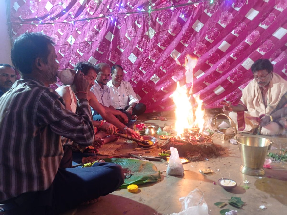 iem_itc's tweet photo. Viswakarma Puja at our institute premises 🙏🙏🙏
#Vishwakarma #VishwakarmaPuja #viswakarmapuja #viswakarma #viswakarmapuja2022
@IEMGKCET @IemJeypore @GKCETJeypore @GkcetNss @hsnbapi https://t.co/0X71tHS6NT