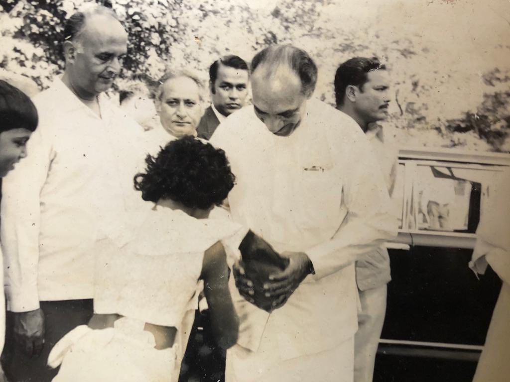 NayanaGeneva's tweet photo. J.R. Jayawardene was born today, Sept 17 in 1906. In 1977 he became Sri Lanka’s first executive president under an amended constitution. Decades on we are still trying to abolish the Exe presidency wit not much luck #srilankacrisis #posl #twentiethcenturyfox (Pix:Fam archive) https://t.co/nX6WwbA9zE