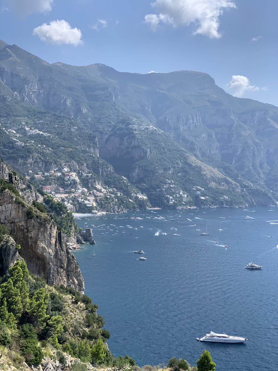 BarwariJasim's tweet photo. Through back to Amalfi https://t.co/RE5G7WwwlU