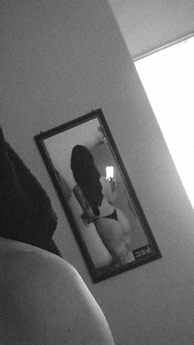 darksidedsss's tweet photo. Ja assinou meu privacy, amor?
corre la!!
fotos e vídeos pra vc 🌹
https://t.co/bbW21boYt4…

#privacy
#FotosIntimas 
#packstelegram
#packs https://t.co/WtNkWVe9Zo