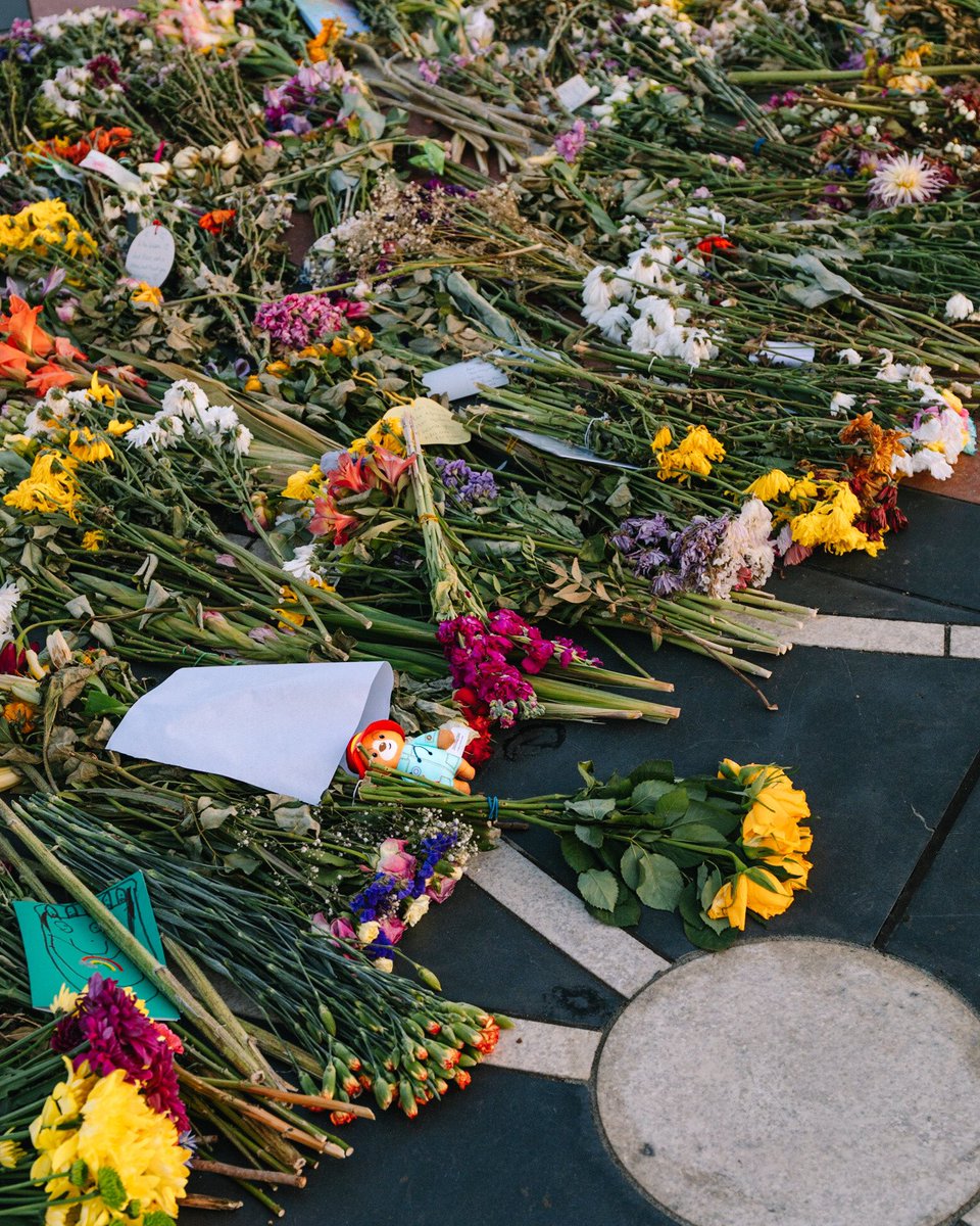 marklovelandph1's tweet photo. Lovely floral tributes at the MK Rose

#lovemk #scenesfrommk #mkrose https://t.co/ZLvdoBqpVM
