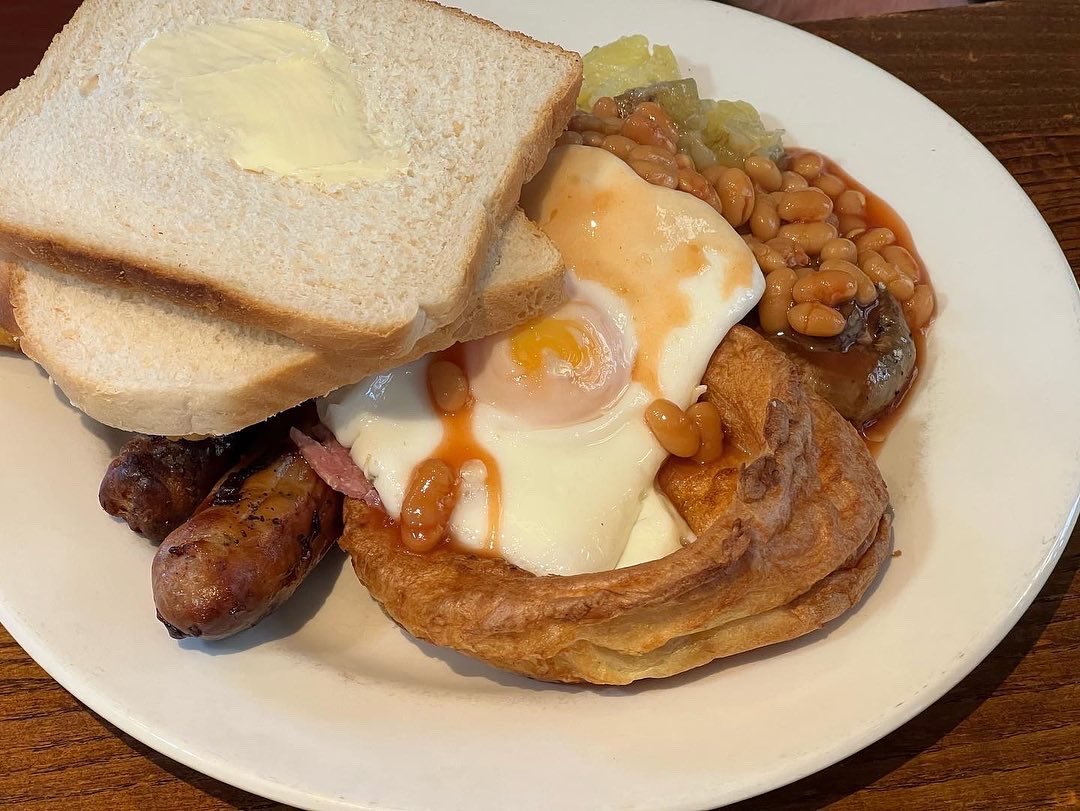 WellingChurch's tweet photo. What an incredible time of fellowship &amp; food at our men’s breakfast at Toby Carvery this morning! Thank you to everyone who came out &amp; to Emmanuel for bringing the Word to us! https://t.co/wPXqiklQPJ