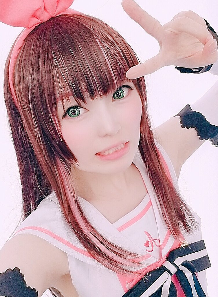 ayanon_v0u0v's tweet photo. リアルアイドルVtuberです❤️
Vtuberの姿と中の人✨

#Vtuber準備中 #新人Vtuber 
#9月のVTuberフォロー祭り https://t.co/AXD6K9RoD5