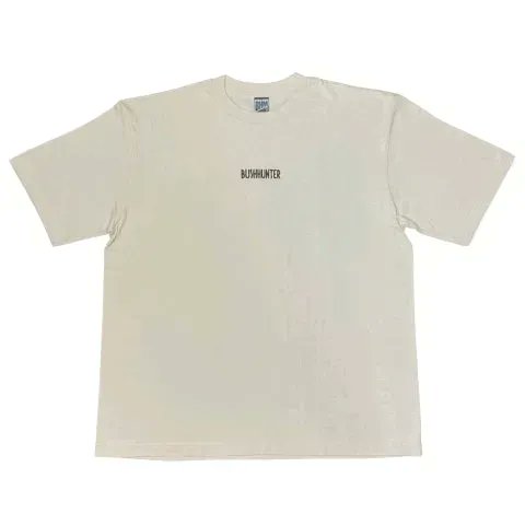 BHM_STORE's tweet photo. 【NEW ITEM】
BUSHHUNTER BIG SILHOUETTE TEE [light beige]
フロントにはブラックでBUSHHUNTERの文字が刺繍、バックにはシンプルなフォントでBUSHHUNTERが大きくプリントされたビッグシルエットTEE！
size : M, L, XL
https://t.co/9EDvNoQ7qW
#bigtee #tshirts #lightbeige #bhm https://t.co/zyXQWeewJV