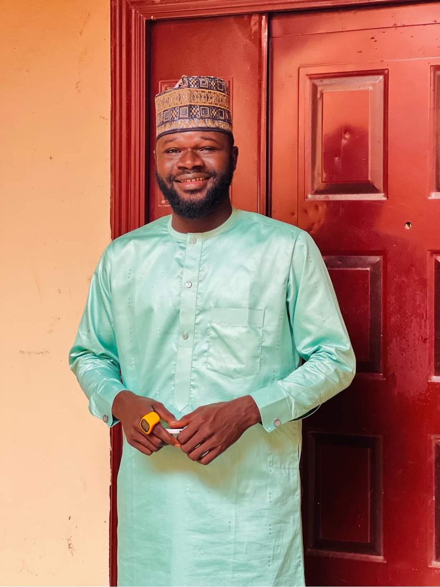 AliKamba7's tweet photo. I REALLY APPRECIATE YOUR EFFORT TO ME 
     Malan Ahmad Maffa 

Ubangiji Allah ya albarkaci dukiyanka, a gaskiya muna cin alfarmanka Mallam, Allah yayi maka Albarka daga duniya har Lahira brother, Allah ya baka nisan kwana,  ya abinda zamuyi maka shine addu'a kawai Dan uwa. 🤝 https://t.co/7g9RIrXzrW