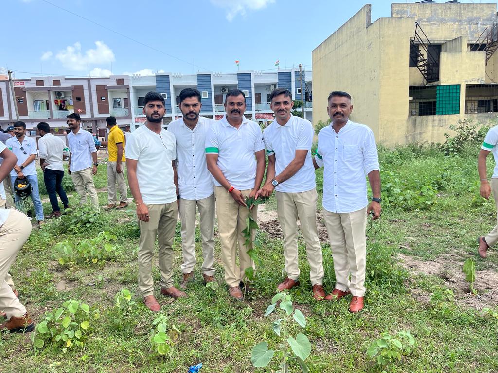 jkkarmur13's tweet photo. રજા પગાર
ભરતી બઢતી રેશિયો ૧:૩ માંગો ને લય ને
વન વિભાગ ના વન રક્ષક અને વનપાલ અચોક્કસ રજા પર #2800gredpaybitguard
#4200gredpayForestar
@PMOIndia
@Bhupendrapbjp
@sanghaviharsh
@Gopal_Italia
@AamAadmiParty
@ArvindKejriwal
@amitshahsurat
@KiritsinhJRana https://t.co/NpJdII4G4o