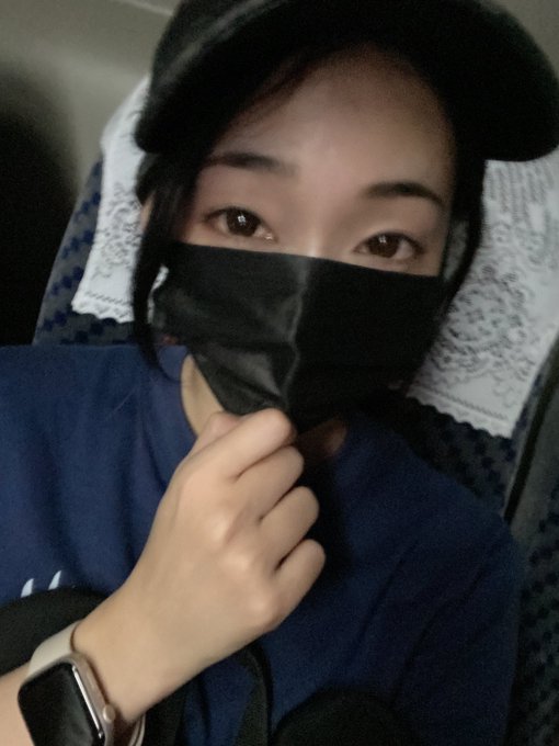 東京帰ってきたァ~！ 10周年&amp;引退を記念したご褒美北海道旅行inレンタル彼女 めちゃくちゃ楽しすぎてやばかった✨✨ 19日から25日の期間に歌舞伎町BAR HARUにて周年&amp;引退営業行います🍾✨ その期間は毎日フルで出勤するので ぜひ会いに来てくれたら嬉しいです☺️🥂 お待ちしてます！