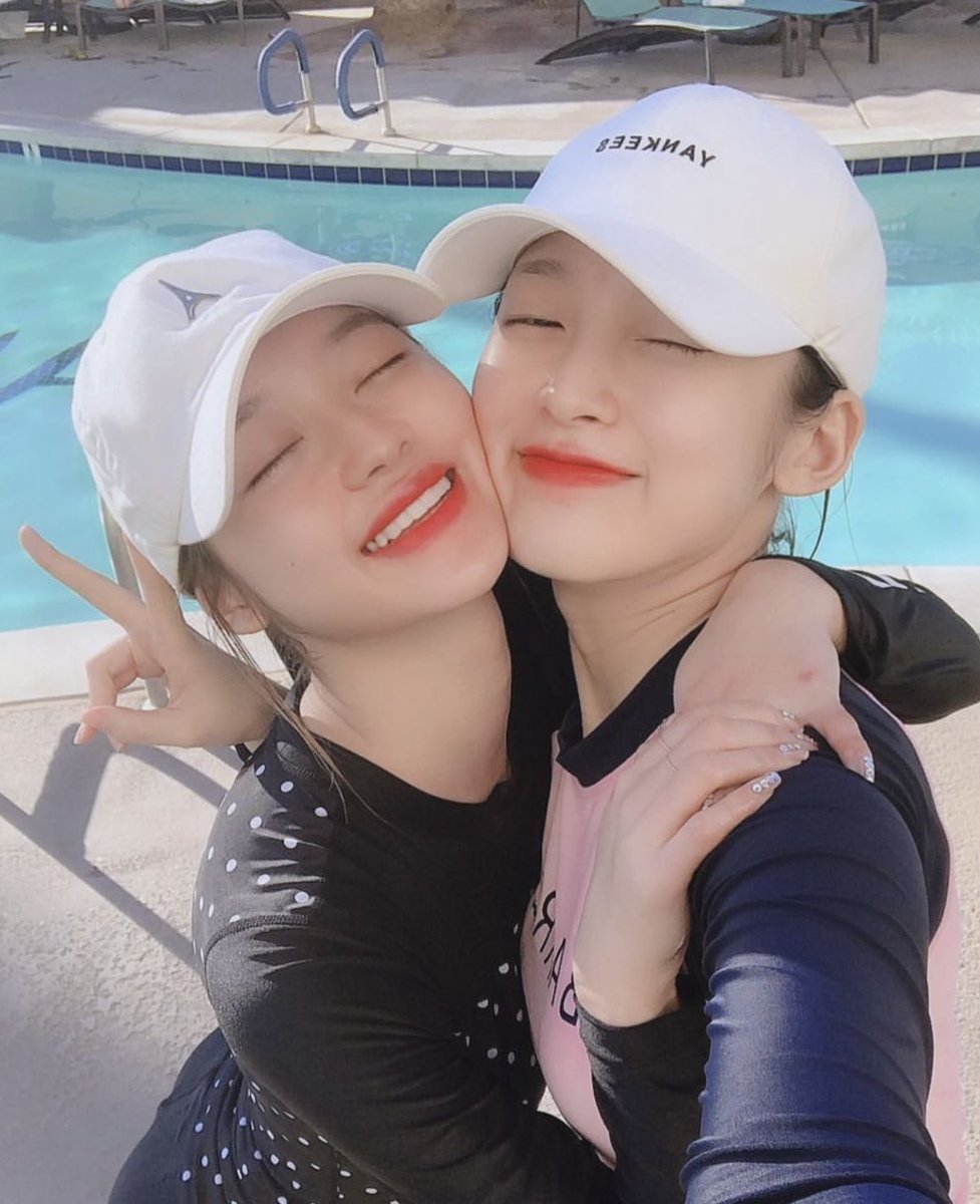 Cherry_bear9's tweet photo. 사랑해요🥰❤️

#미라클의_달링_유아야_생일축하해
#HAPPYYOOADAY
#오마이걸 #OHMYGIRL
#유아 #YooA #ユア  #아린 #アリン https://t.co/CwmjxDQIMK