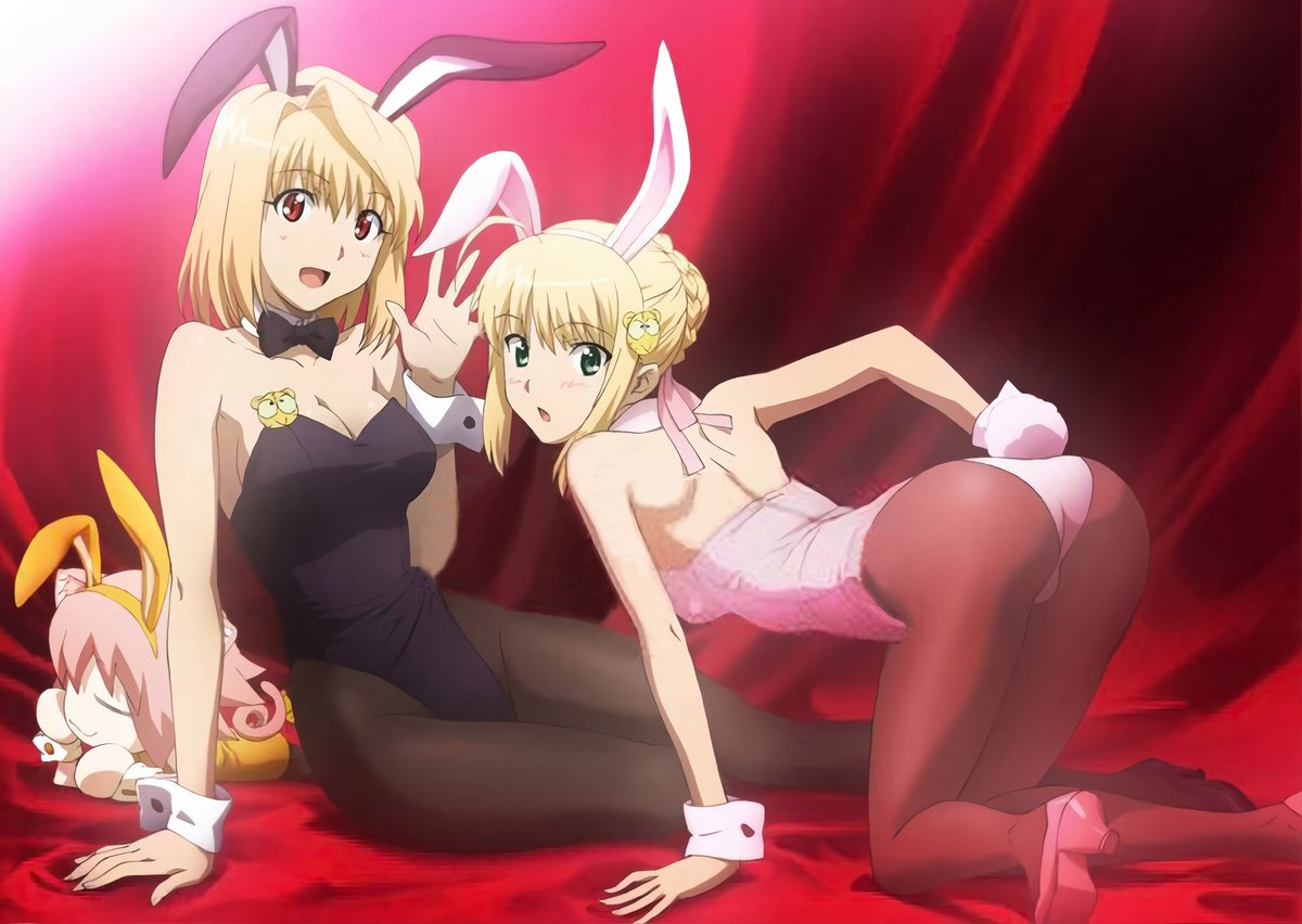 UnloyalVamp's tweet photo. Bunnysuit time with the funny Vamp! https://t.co/hryDuFvgN5