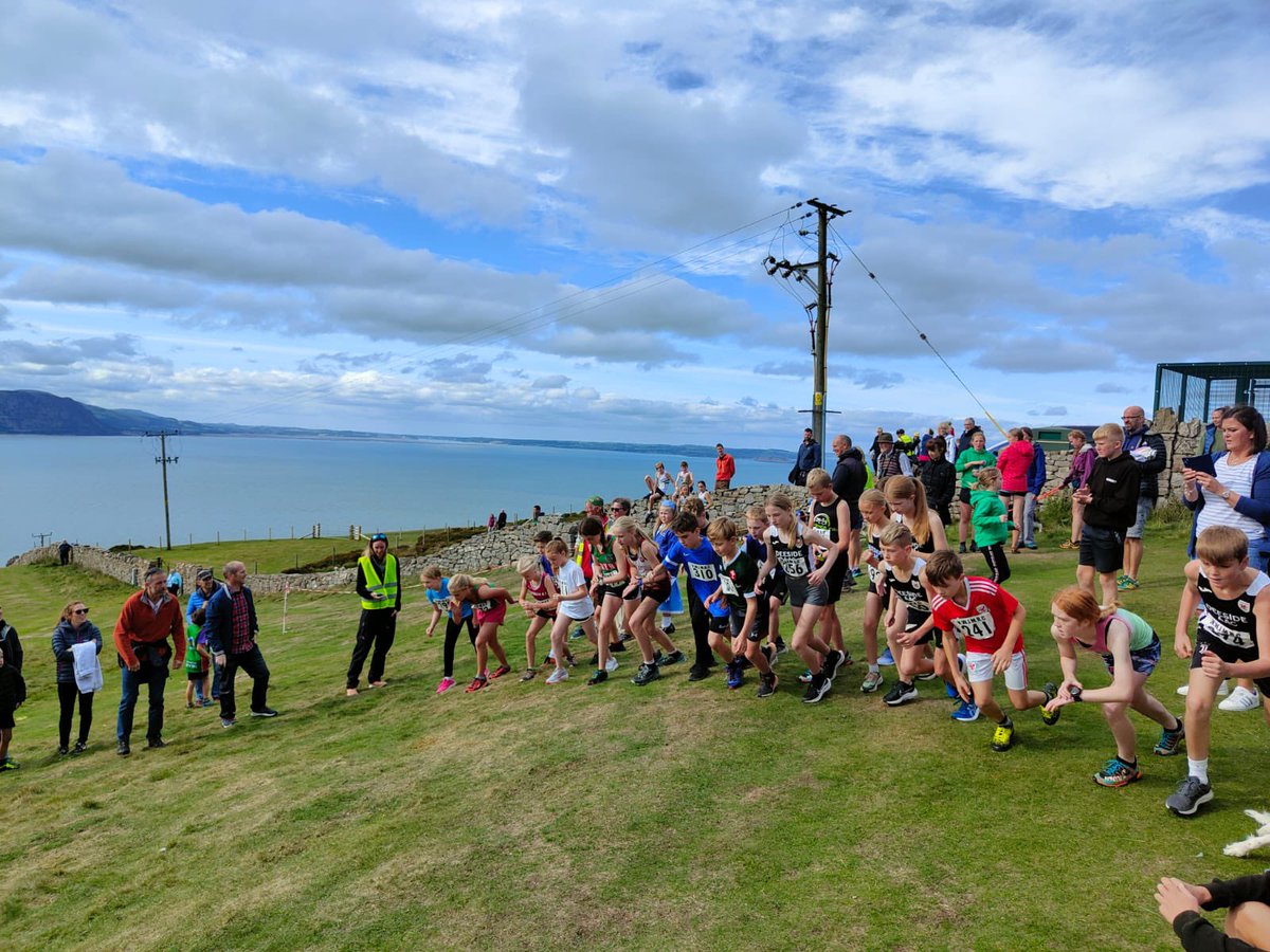 CochHt's tweet photo. @ysgolbryncoch Thanks to Mr Oldfield, pupils and parents who ran cross country race on the Orme this morning. Well done all! https://t.co/CllA0fWekn