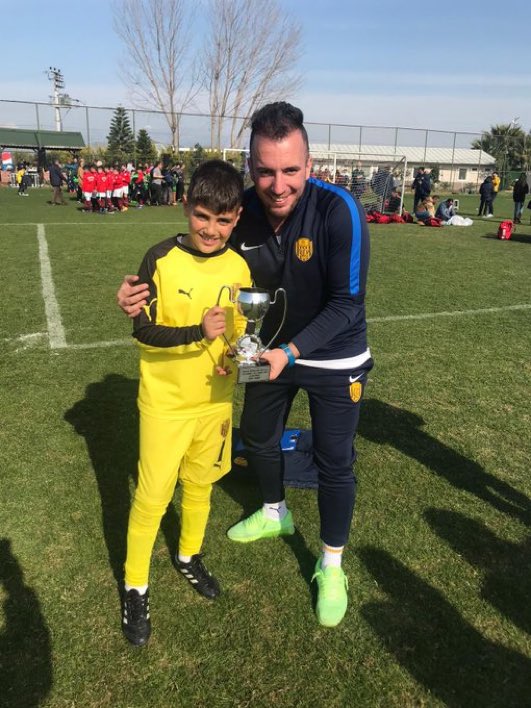 TR_Scouting9's tweet photo. 👶 Le jeune gardien des U12 d’Ankaragücü Oğuz Cenk Lama a reçu une offre par le FC Barcelone 😳

Le club catalan a invité lui et sa famille en Espagne pour entretiens. 📝 https://t.co/cBWghCPgCp