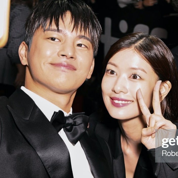 SsomSkyForever's tweet photo. International Actress and Actors of South Korea
SO PROUD OF YOU GUYS #JungSoMin #SeoInGuk #JangDongYoon https://t.co/sjEtd0OC9V