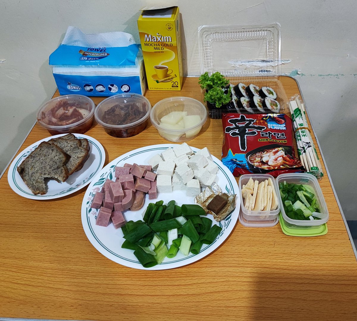 discreetonly012's tweet photo. Korean Night with @p3t3rpan765 🥰 https://t.co/YZTAQZ6rMq