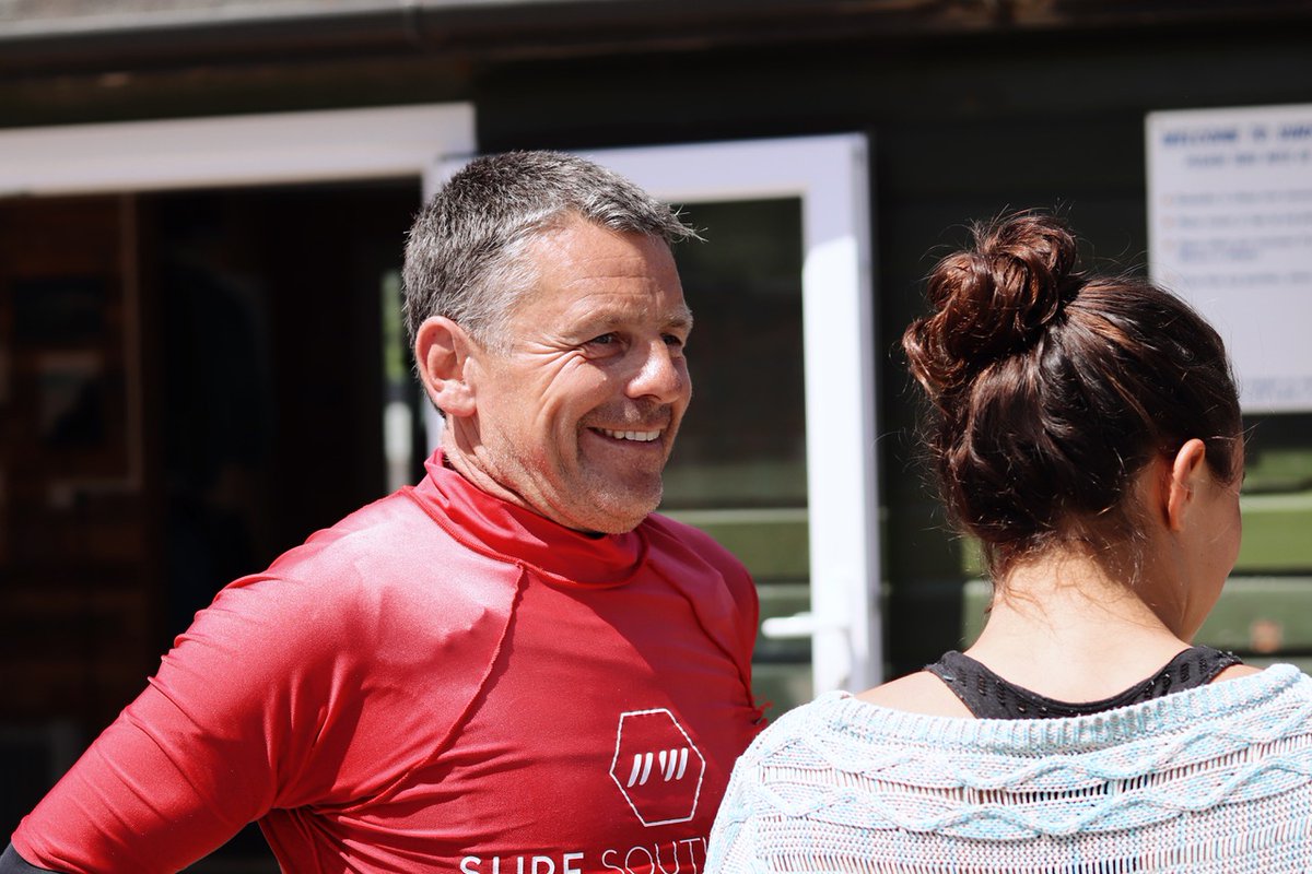 This is Ian Bennett adaptive lead @waveprojectuk & someone massively changing lives. Ian is part of the SSW family & we wanted to give him the credit he is very much due. Here's to you Ian & to the growth of this amazing sport. 📷 Nicole Beveridge #adaptivesurfing #surfcroyde