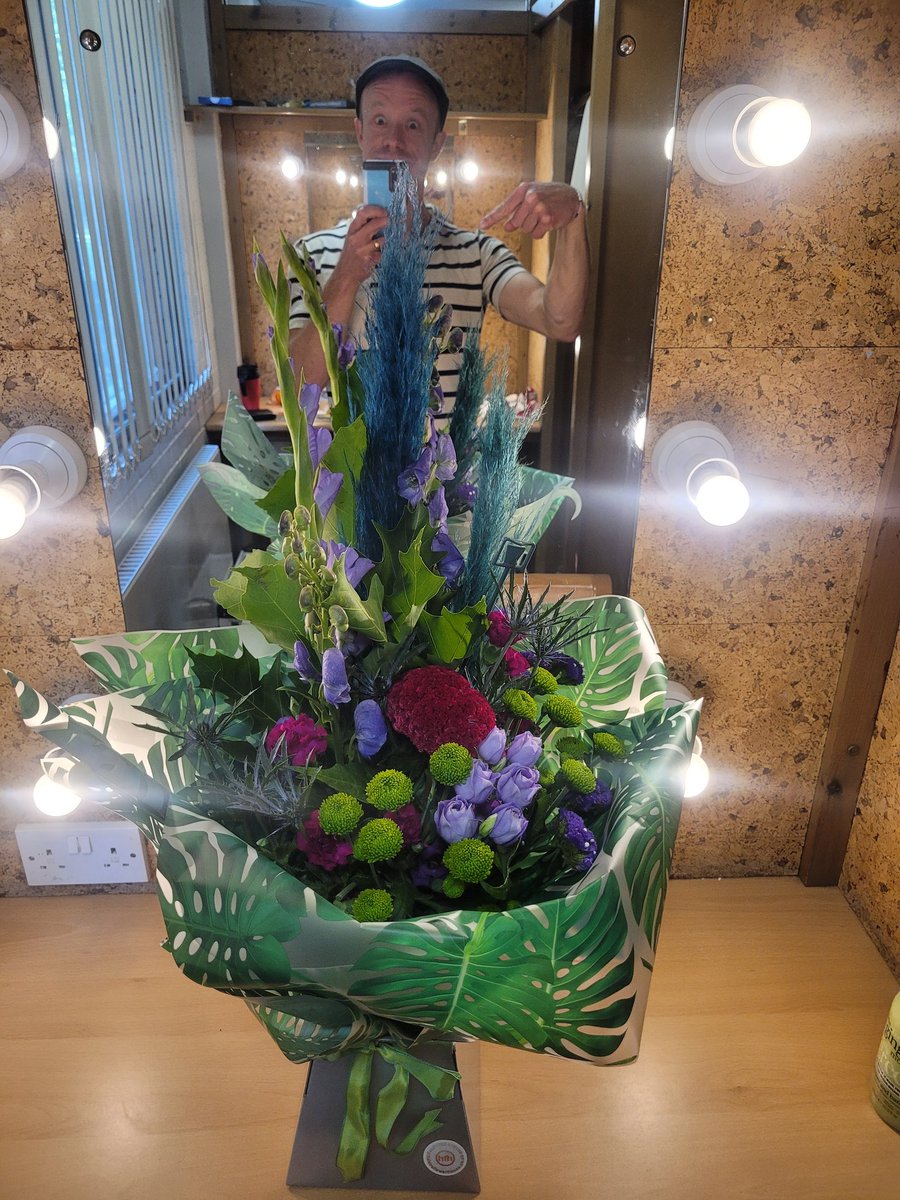Opening night tonight of Marvellous <a href="/NewVicTheatre/">New Vic Theatre</a>. And some absolute beauties from some absolute beauties! Thanks ladies <a href="/ambermgmt/">Amber Personal Mgmt</a> !