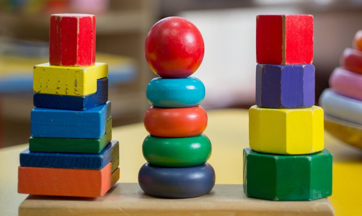 Math Talks
Used this pic to get us thinking and talking about math and modelling mathematical language. 
So impressed with the responses! This included modelling back math words they might not yet know.
A great way to start a math lesson!