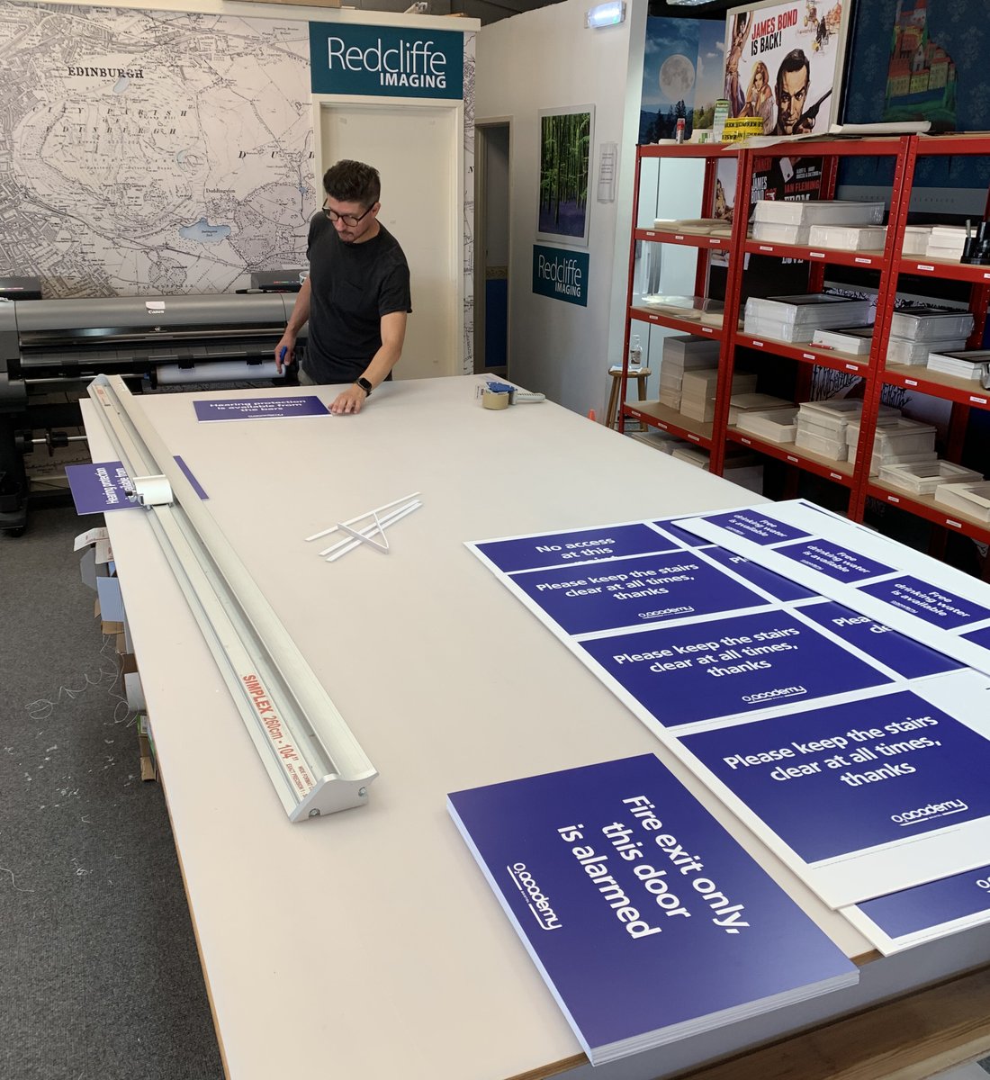 redcliffewalls's tweet photo. In house, all of our Fine Art prints, posters & wallpaper murals are trimmed by hand!
#Printing #Print #Finishing #InHouse #Creative #CreativePrinting #CustomPrint #OfficeSpace #CreativeJob #Wallpaper #WallMurals #HandTrimming #BespokePrinting #TeamRedcliffe #RedcliffeImaging https://t.co/1QEx2hLmGF