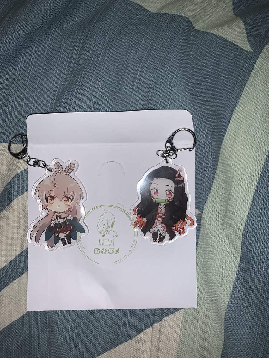 CyberiumShadow's tweet photo. !! Double sided keyrings !!

Mumei and Nezuko by @kaiatato 

I was actually dead tired by then and didn’t realise they were double sided

6/8 https://t.co/d4iLZE46vs