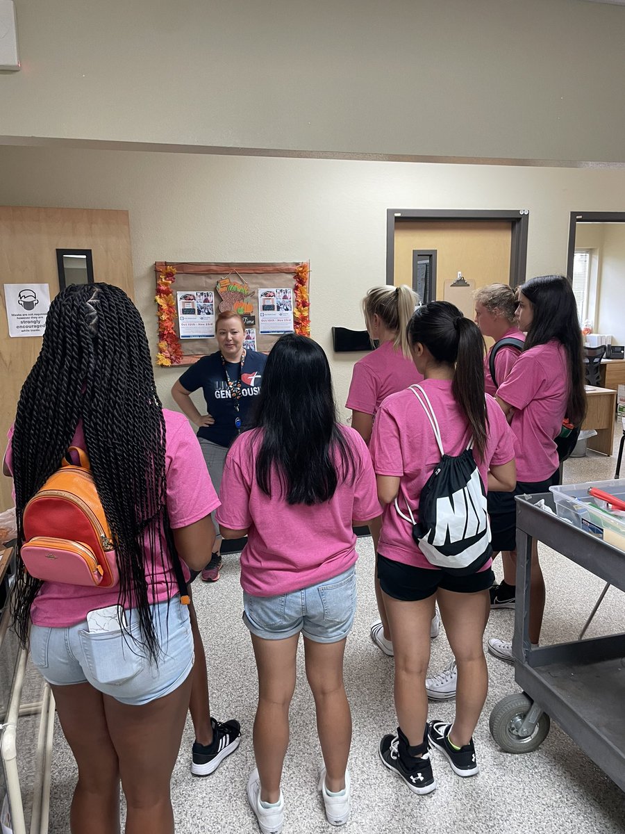 SCF Tennis (@tennisscf) on Twitter photo Manatees got out at <a href="/TurningPointsFL/">Turning Points</a> this morning and helped with some painting inside their facility. Such an amazing organization in our community! #GoTees Manatees got out at <a href="/TurningPointsFL/">Turning Points</a> this morning and helped with some painting inside their facility. Such an amazing organization in our community! #GoTees