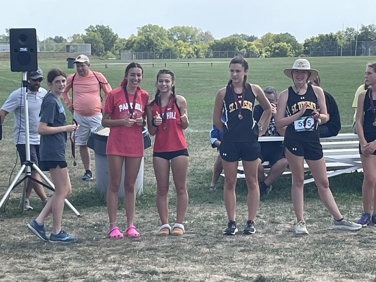 PHHSDistance's tweet photo. Sometimes in XC you have to just gut it out and give what you got that day. It was great to see @NatalieRuns step back on the podium, @annahiggss and @abbypstevens12 fighting illness to earn some medals today! Well run today, PHam! @phhsbxc @WeAreParkhill @PH_Track https://t.co/7eiigeoNIw