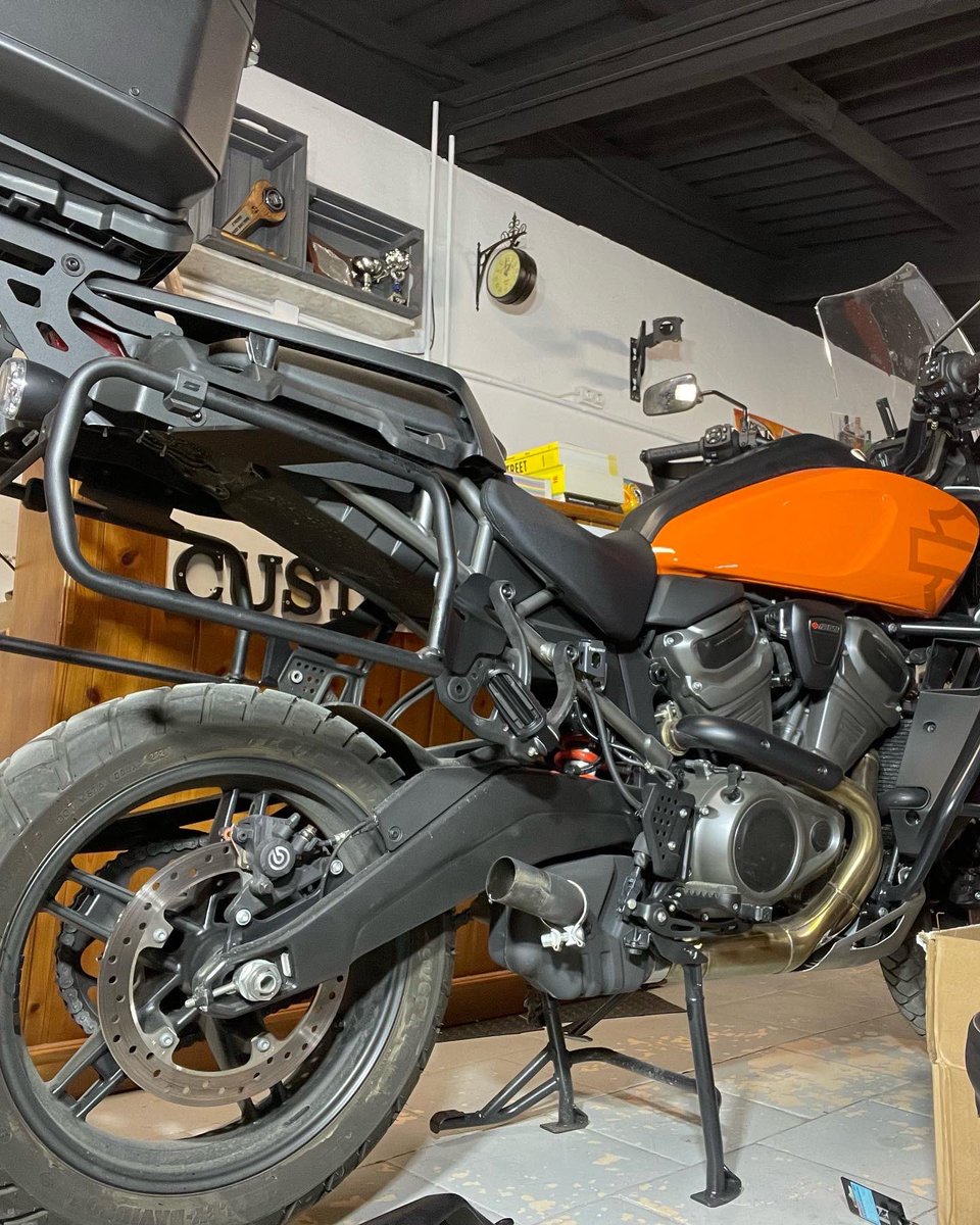 javidffd's tweet photo. Nuevo escape Supertrapp para la nueva Harley Davidson Pan América Special. #harleydavidson ,#panamerica1250special ,#supertrapp ,#zodiac_spain_portugal_andorra ,#malavida75 ,#malaga ,#coin ,#harleydavidsonpanamerica ,#harleydavidsonpanamerica1250 ,#harleydavidsonspain https://t.co/mm8yM9TcXx