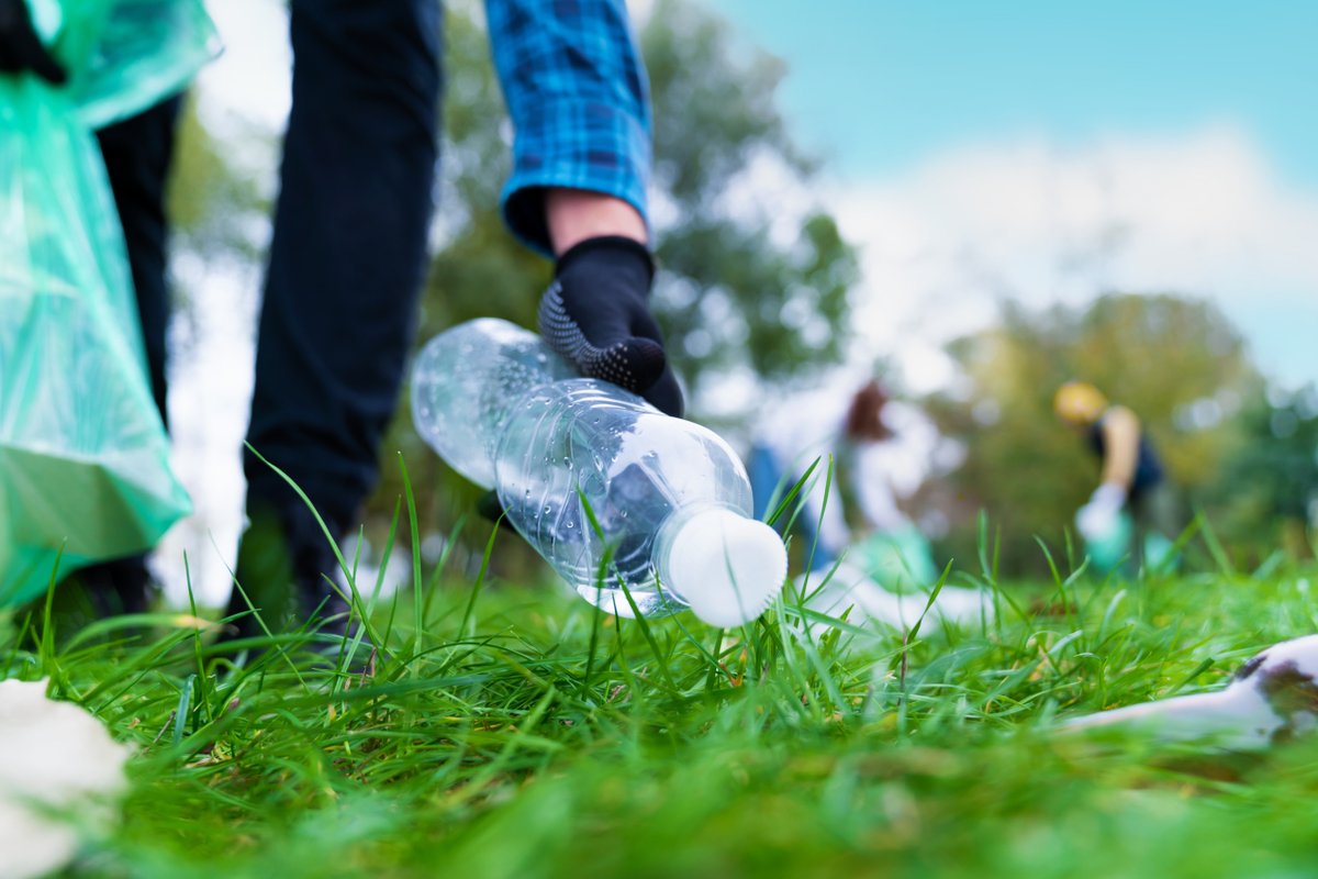 compliance_go's tweet image. Today is National Clean-up Day! Celebrate by picking up some trash on your own, or rally some friends to do it with you. Cleaning litter and other pollutants helps keep our land beautiful, but more importantly, our waterbodies safe.

#nationalcleanupday #pollution #compliancego