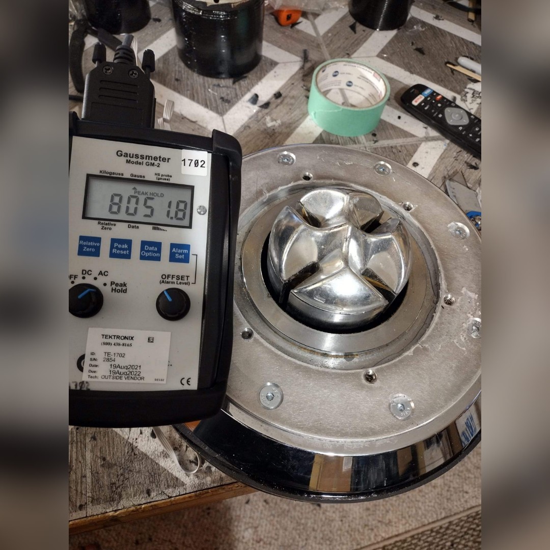 👀👀💪🔊 Now that's some serious magnet strength! Thanks to Corey SPLaudio Dean for testing and sharing!

🛒Shop #caraudio - bit.ly/3z0KDgO

#12voltmag #prvaudio #12volt #caraudioaddicts #subwoofers #soundquality