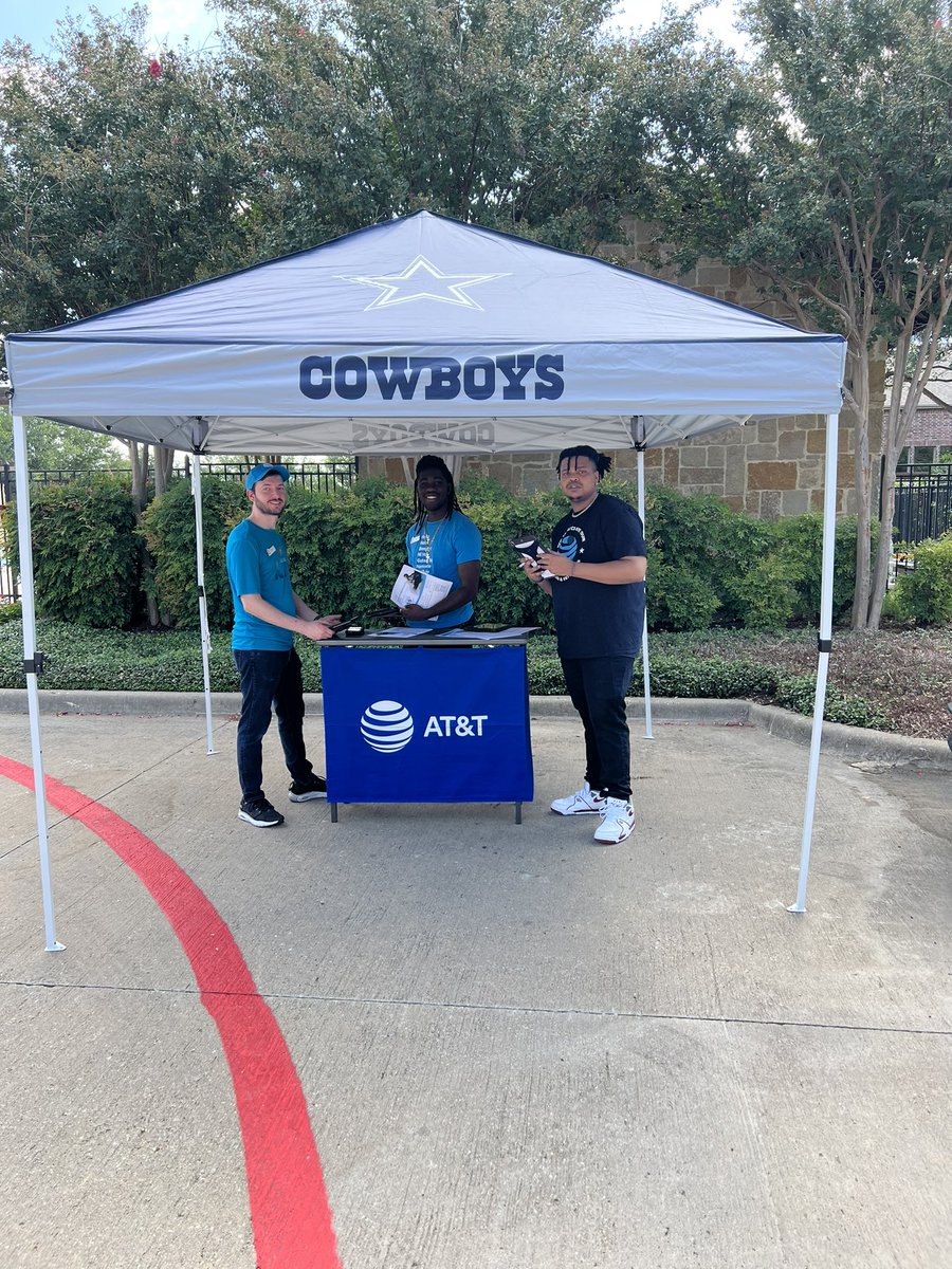 JulieGallant20's tweet photo. Frisco and The Star combined! 💥⭐️We are out here doing drive by Fiber! @Zachary_NTX @MattZeeNTX @adriana_ntx @Gio_NTX @NtxFiberteam https://t.co/xjtOR4lebp