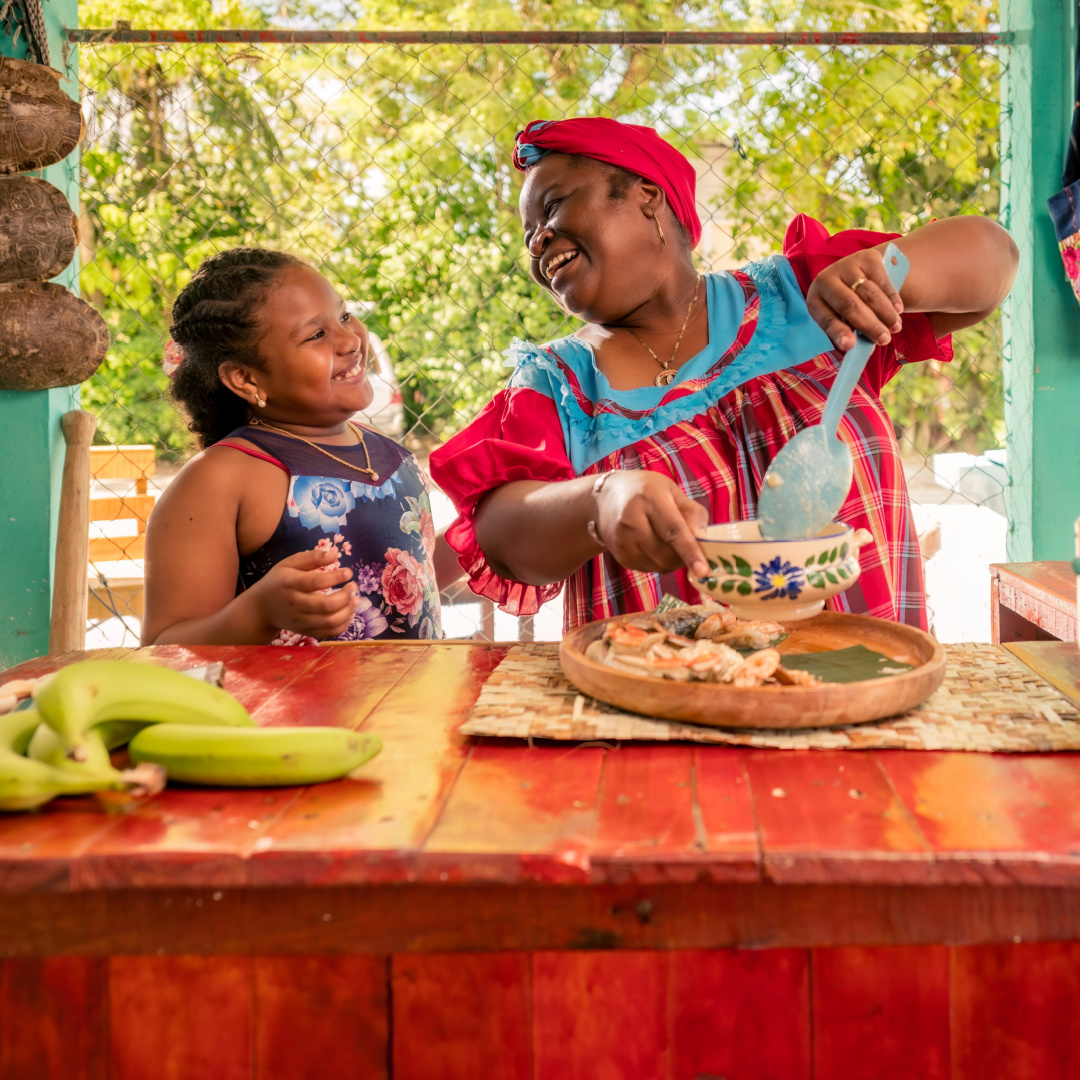 Shutterstock Contributors (@skcontributors) on Twitter photo Food brings family together, and #SSTKContributorOTW Mario Guerra captures this sentiment perfectly. We can see the joy in the sharing of tradition, a theme that runs deep throughout <a href="/salmonnegroo/">Mario Guerra</a>'s work.
shutr.bz/3RyIZvn Food brings family together, and #SSTKContributorOTW Mario Guerra captures this sentiment perfectly. We can see the joy in the sharing of tradition, a theme that runs deep throughout <a href="/salmonnegroo/">Mario Guerra</a>'s work.
shutr.bz/3RyIZvn