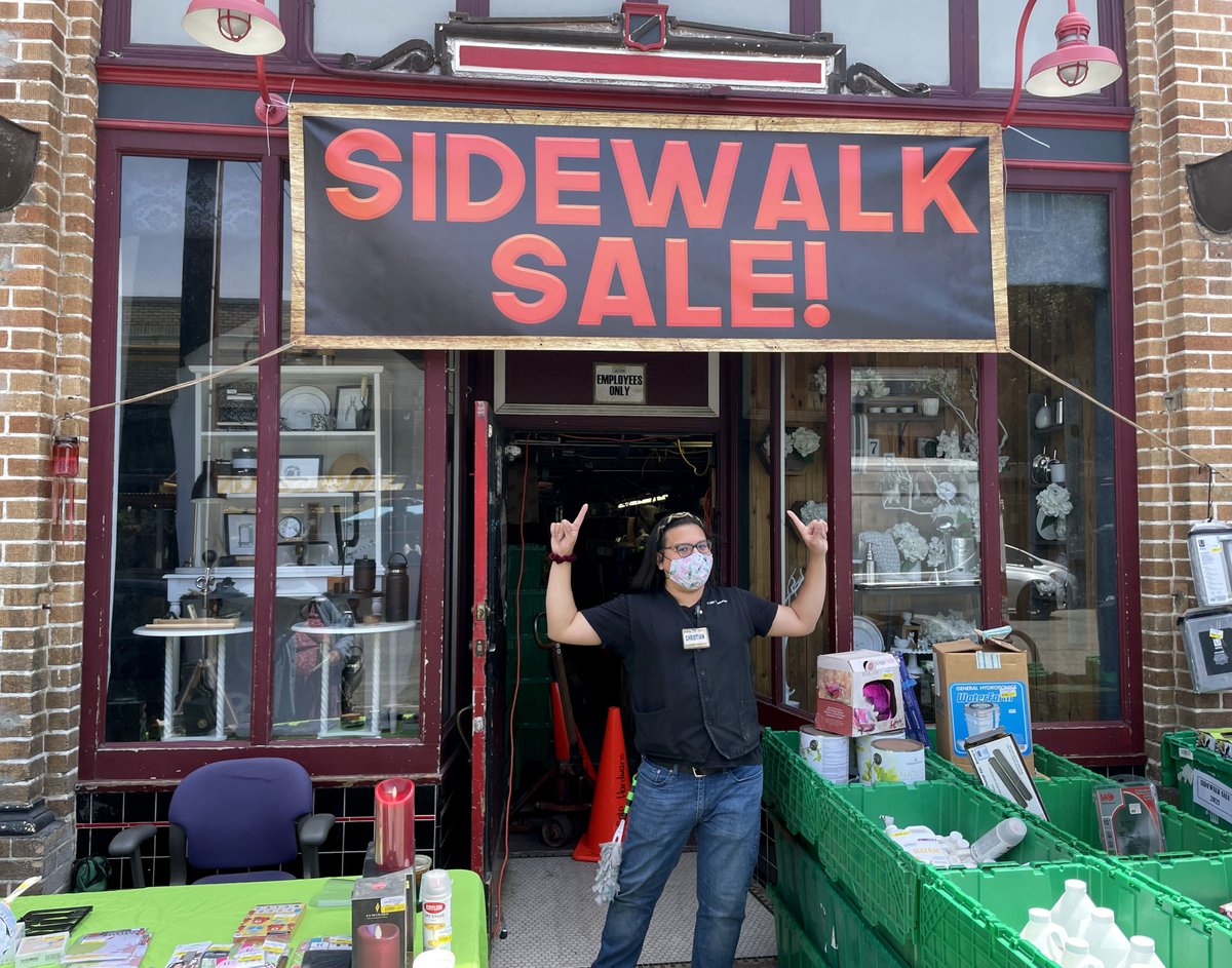 Cole Hardware tweet media