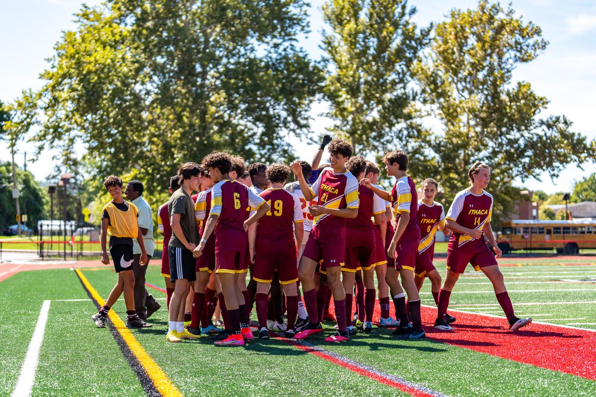 avaxthomas's tweet photo. Here are some photos of the Boy's Varsity Soccer team at IHS! https://t.co/fL9Bv5iSWZ