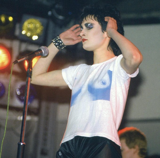 PunKandStuff's tweet photo. Siouxsie Sioux photographed by Sheila Rock in 1977 https://t.co/er6E7DVJMQ