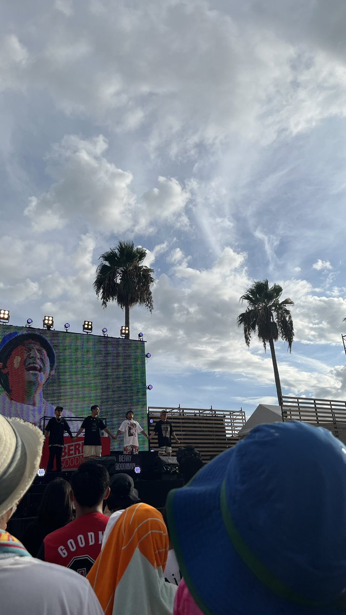 hkmi______224's tweet photo. ロンパ野外フェスー！！

久々アイカタと別参戦でシミラーかました日😮‍💨
とりあえず思った以上に濡れておもろかった余韻やばかった(^ ^) https://t.co/ILjKBskZ98