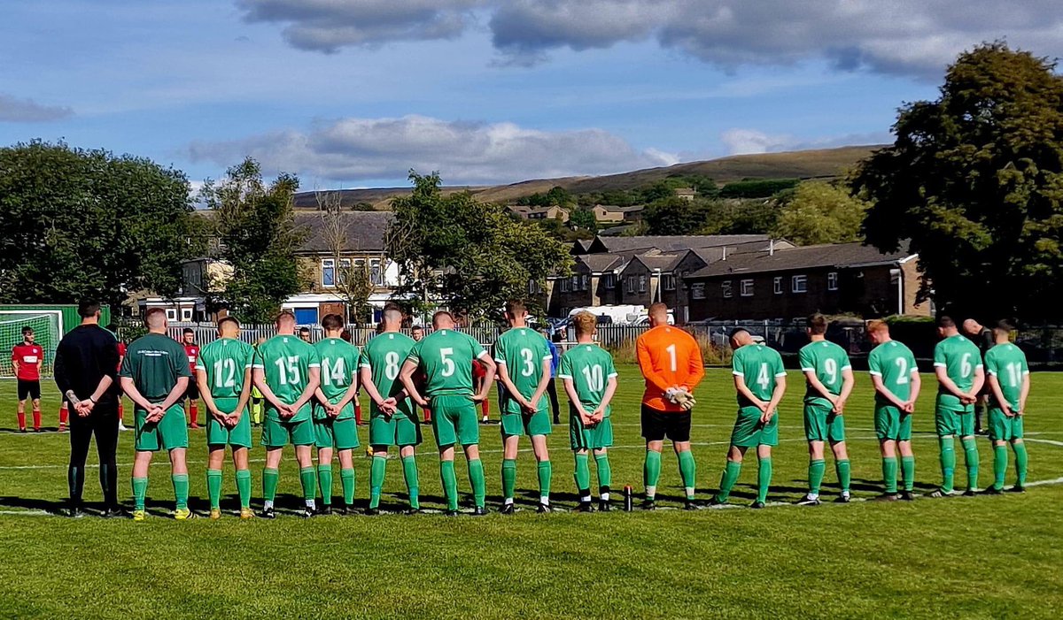 WhitworthValley's tweet photo. Paying our respects 👑 💚 https://t.co/kRqNveMh8V