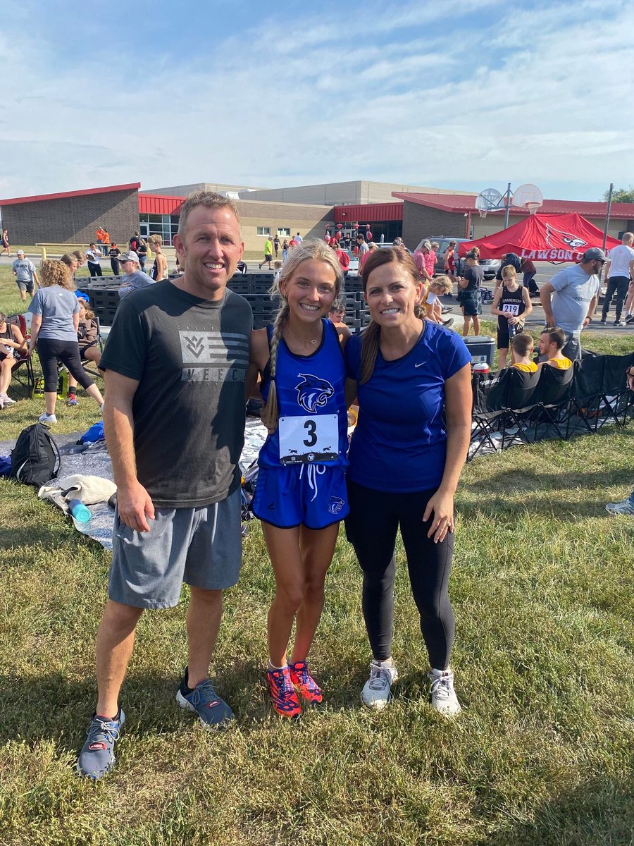xccats's tweet photo. Kayleigh Norris wins Odessa Invitational with a time of 18:33!  This breaks Kaylee Harp's school record by 1 min and is the fastest time this year in Class 4 and the second fastest time in the entire state among all classes.   Congrats to Kayleigh on her amazing race today! https://t.co/cjbwe7JEId