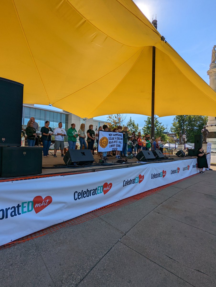 Elizabeth Neuendorff tweet media