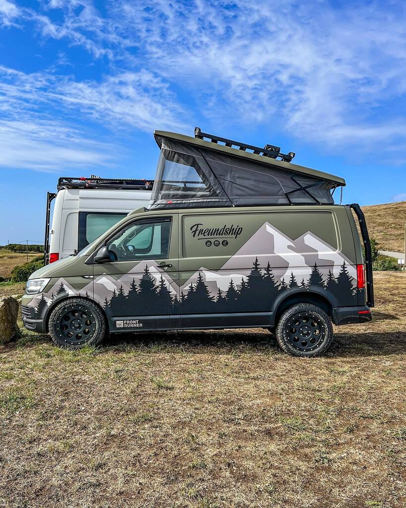 Freundship_de's tweet photo. Momentan sind wir mehr am Planen und in der Halle am basteln als das ich hier coolen Kontent für euch hätte, daher gibts noch mal ein kleinen Throwback zum Spanien Trip mit @goodlifecamper 🥰
Die Videos dazu findet ihr übrigens bei YouTube 🤝🏼
#freun… https://t.co/7Fj1OtVOqw https://t.co/xjnubigcNX