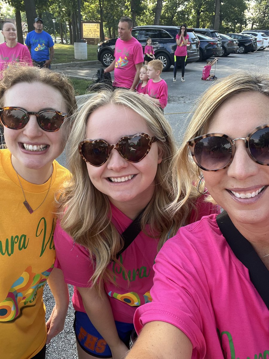 NalborczykK's tweet photo. So much fun at the Pura Vida run today! #wd7 https://t.co/F6kmuYmWSM