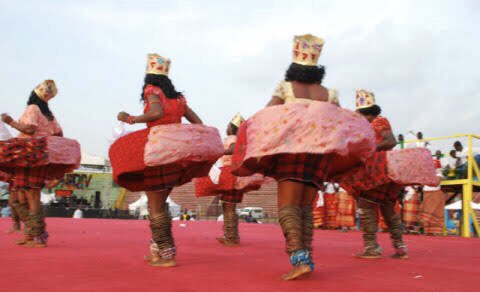 nigerdeltafest's tweet photo. Gracefulness, exclusive, engrossing, are few words to describe the nature of potpourri festivals held in Ijawland. For the Rivers State people a carnival assembling their different tribes together, fostering local bindings and hijacks disunity is of utmost celebration. https://t.co/8dS38Xb28K