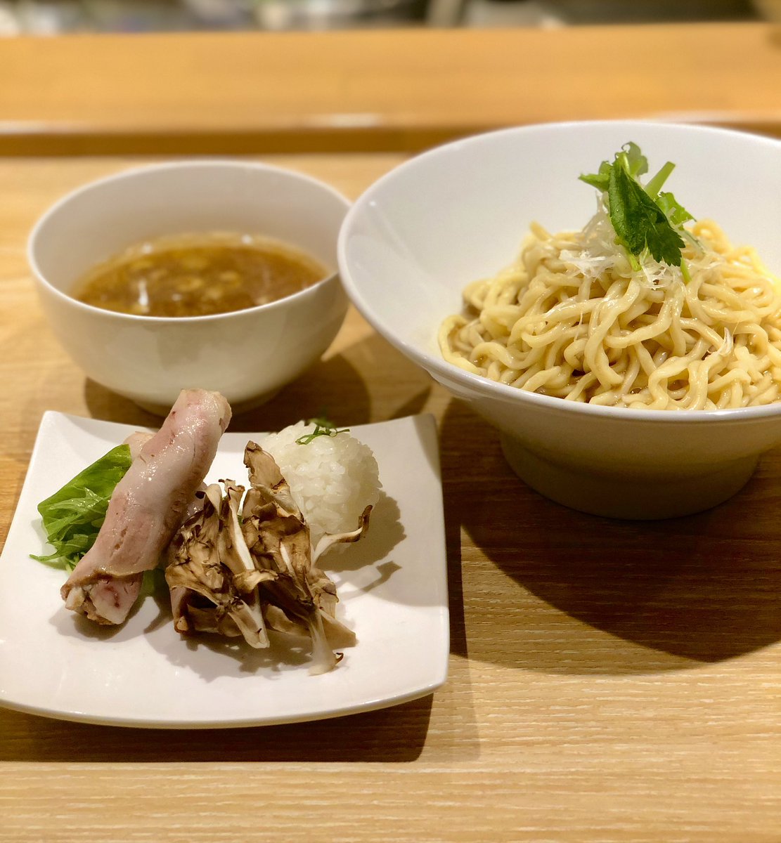 aogiristo's tweet photo. 明日18日(日)より秋のランチ限定麺はじまります。

今回は1日 限定数10杯でございます

【超香茸（ちょうこうたけ）
　　　　　　　　　醤油つけ麺】
　1,000円税込

＊小さなライスボール付
　（ランチおにぎりは100円）で
　追加もできます！

今回はとにかく
キノコ・茸・🍄です

　ススル楽しみ笑 https://t.co/I6KGnKUxYP
