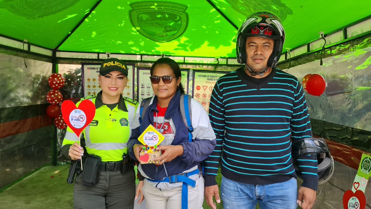 PoliciaDEMAG's tweet photo. #AmistadEsCuidarte|Con campañas de prevención de @TransitoPolicia, buscamos que se viva un fin de semana de #AmorYAmistad sin siniestros viales, invitando a los actores viales que se movilicen con responsabilidad. #SeguridadVial #DiosYPatria #EsUnHonorSerPolicía https://t.co/3YOG4XEqOv
