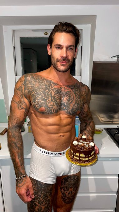 Did you say Happy Birthday to your Papi&hellip;? https://t.co/5VSb76Q1hI<a href="/tag/macro"class="tags"><span>#macro</span></a>
