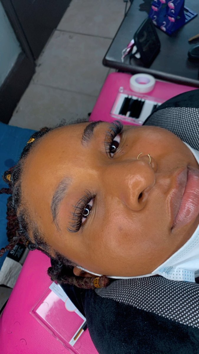 blinkdbyleeks's tweet image. 16mm | D curl classics mink extensions ❤️‍🔥
Follow us on instagram &amp;amp; facebook!
#booktoday #minklashes #minkextensions #hybrids #classics #freeportlashtech