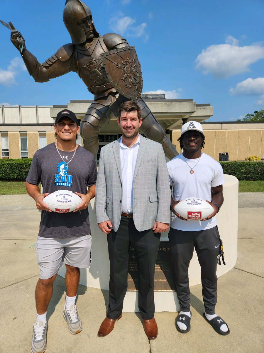 StAndrewsFB's tweet photo. Players of the week: 

Week 2 @Dallen_04 vs Campbellsvile University, week 2.

Week 3 @Austinhunt42 vs University of Cumberland, week 3.

Thanks to Alum Matt Williams with Farm Bureau Insurance.  
#knightscreed22 #BleedBlue https://t.co/0nHDdAU6RW