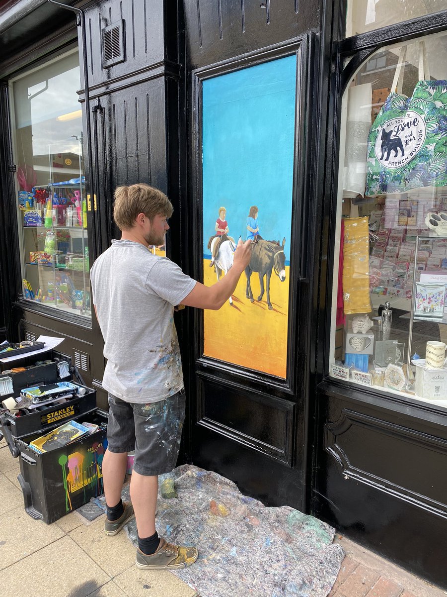 danieldaviesRPL's tweet photo. Loads more murals have been going up in NewBrighton over the last week - 3 local artists @BREZARTSTUDIO @JoeForrestArt Lucas &amp; Akeks from Poland &amp; @douggillen from @FifthWallTV back up after his first trip here in 2020 doing an update. Old NB,StarWars &amp;the amazing @TheMysterines https://t.co/U2VEIPizih