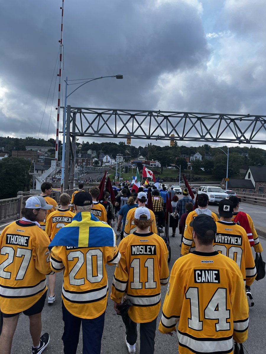 Great morning for a walk across the Portage Lake Lift Bridge for the annual Parade of Nations. #mtuhky #FollowTheHuskies