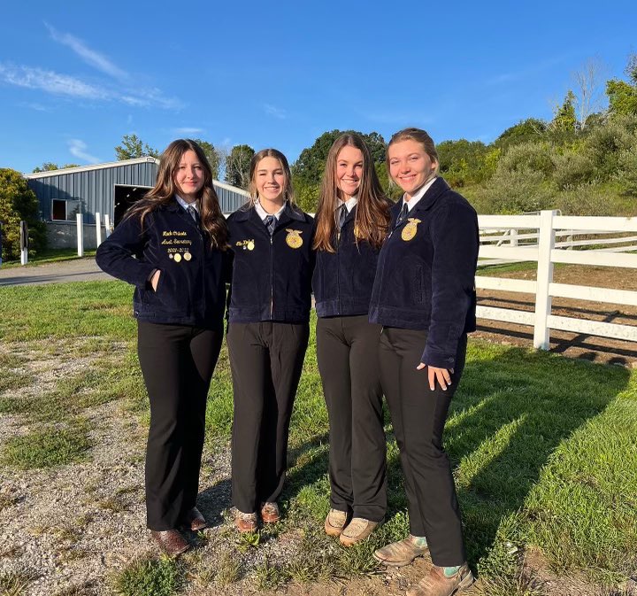 Good luck to the Fairfield Union FFA as they represent Ohio and compete at the Big E horse judging competition at UCONN today! We are very proud of this young team for making it this far! #gofalcons #ffapride #fairfieldunionffa #fuffa #bige #thebige